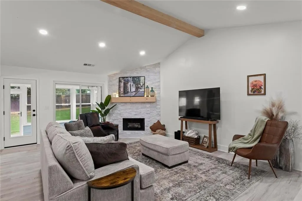 Cumming, Georgia 30041, United States, 3 Bedrooms Bedrooms, ,2 BathroomsBathrooms,Residential,Coming Soon,231951