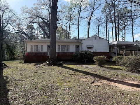 Photo of 1847 Derrill Drive, Decatur, GA 30032 (MLS # 7734318)