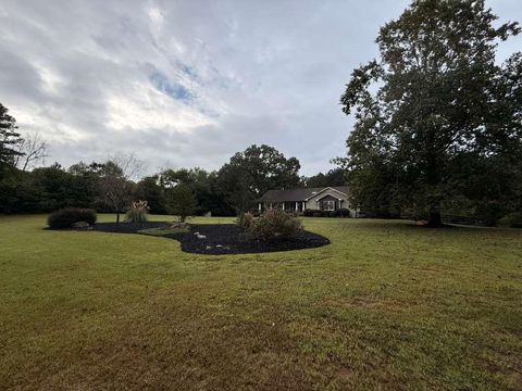 Homes For Sale - 1463 Kellogg Creek Road<br/> Acworth, GA 30102