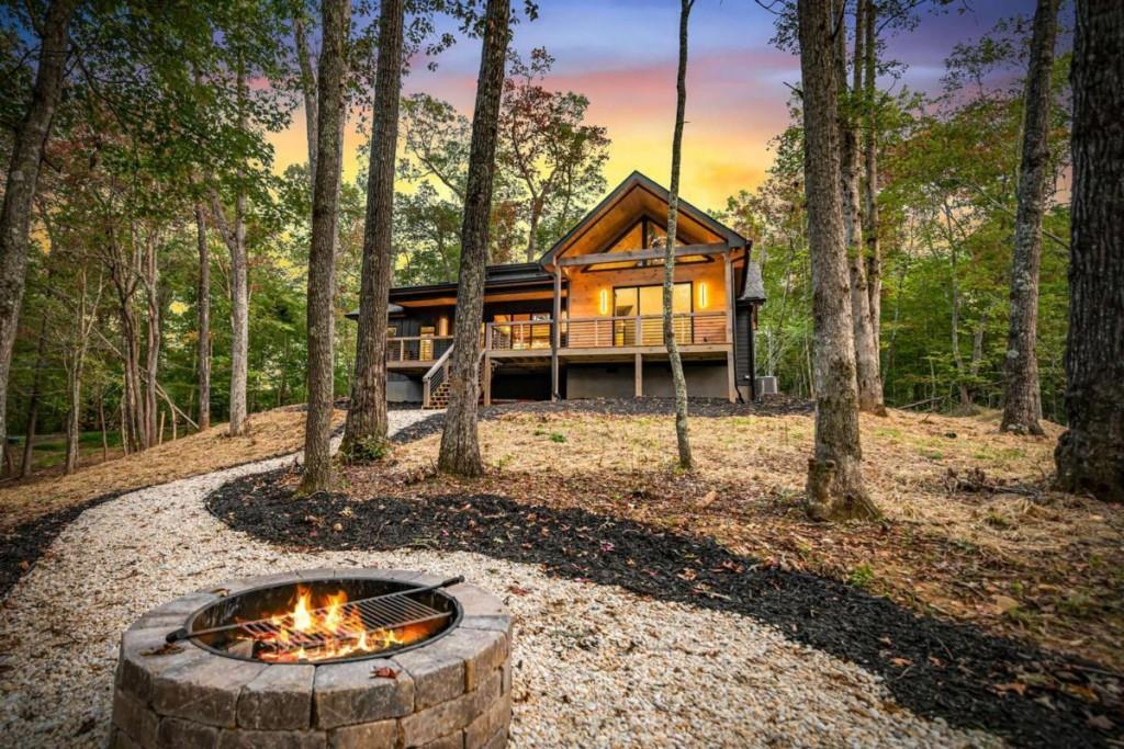 267 Indian Trail
