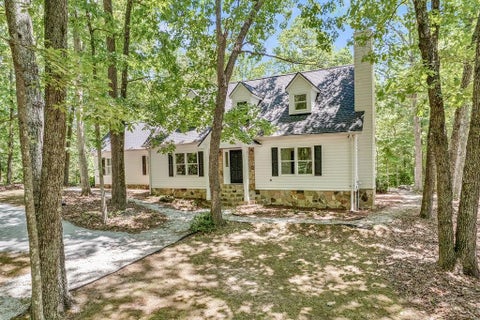 Homes For Sale - 230 Haynes Road<br/> Moreland, GA 30259