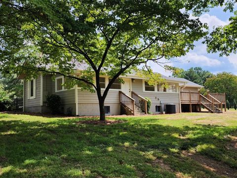 A home in Pendergrass