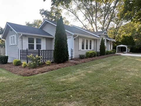 A home in Pendergrass