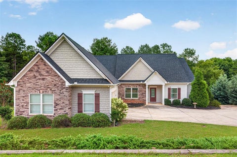 Homes For Sale - 2854 Shadowstone Way<br/> Barrow County, Winder, GA 30680