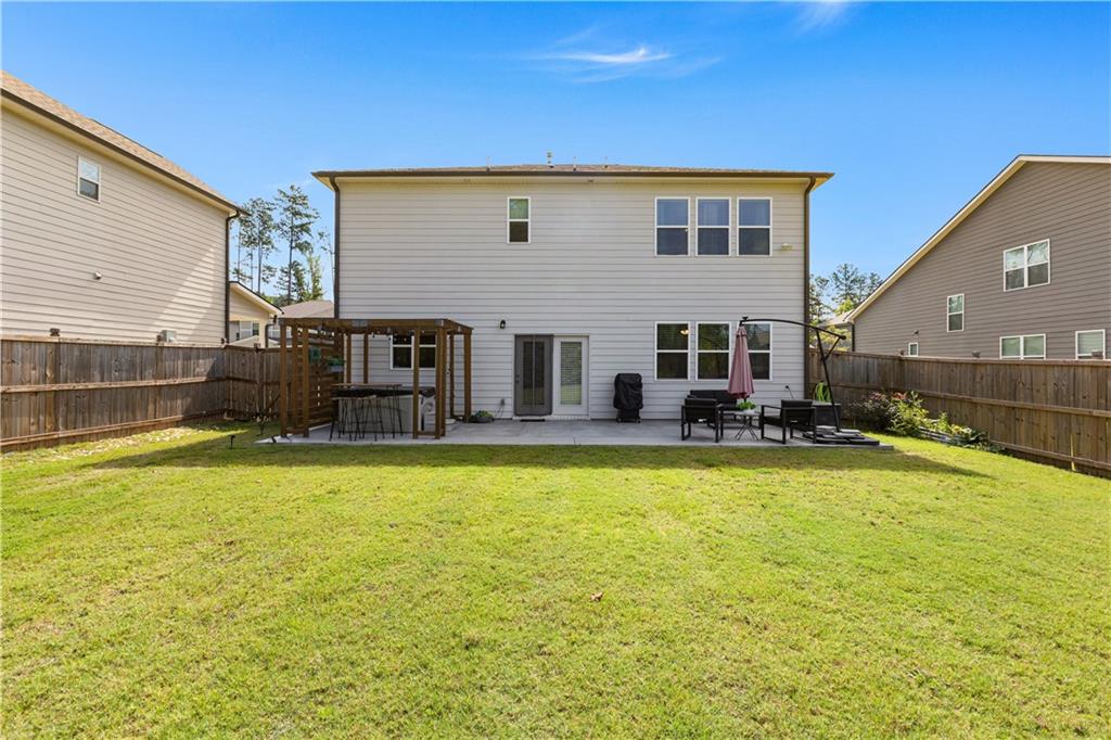 416 Kinross Lane