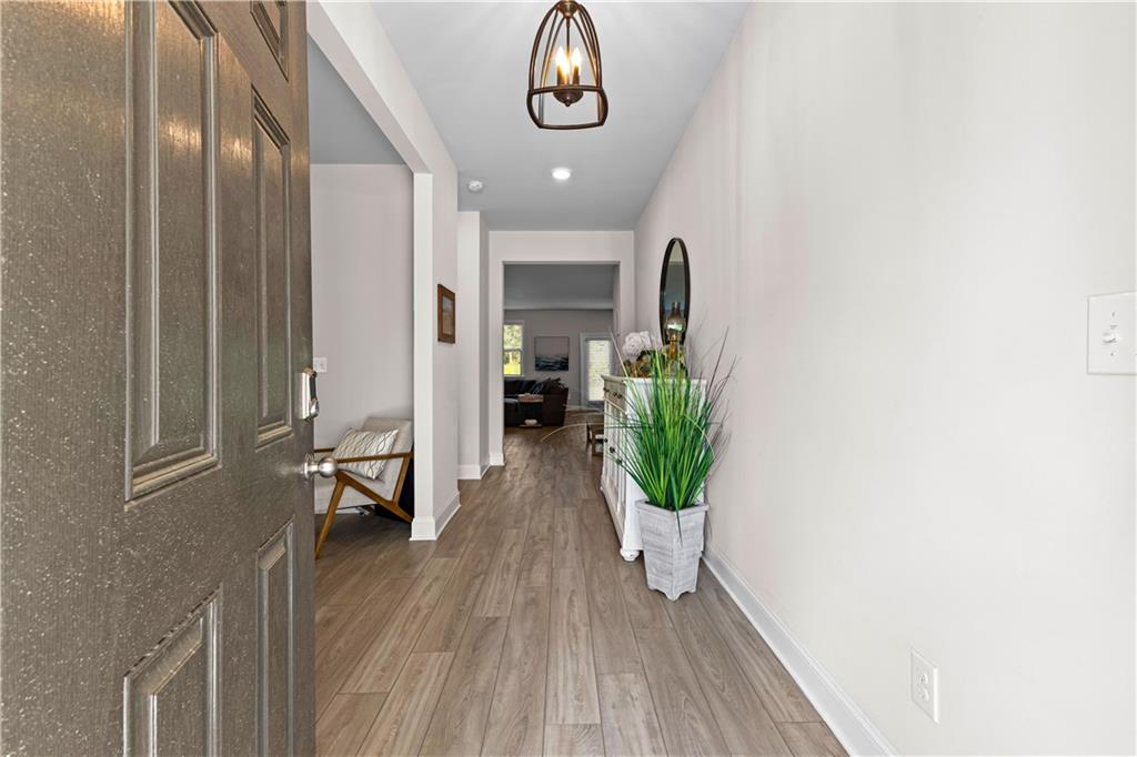 416 Kinross Lane