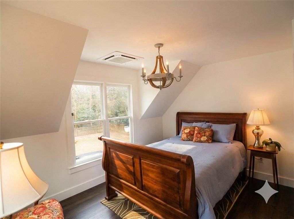 2607 Camille Drive NE