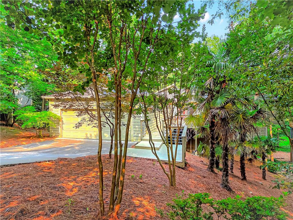 3985 Loch Highland Pass, Roswell, Georgia image 2