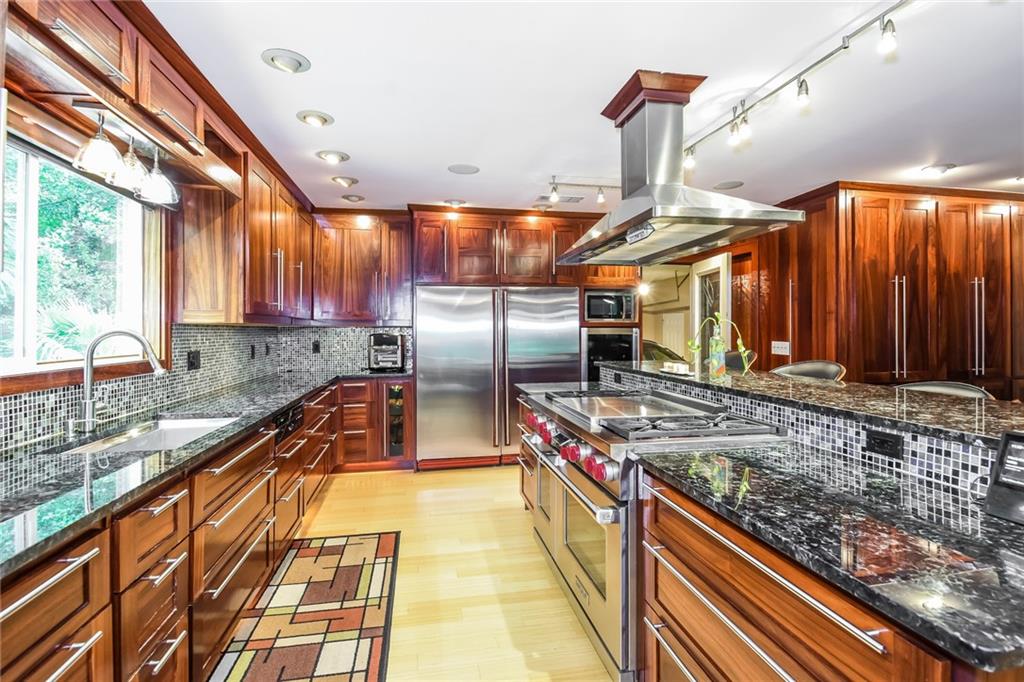 3985 Loch Highland Pass, Roswell, Georgia image 11