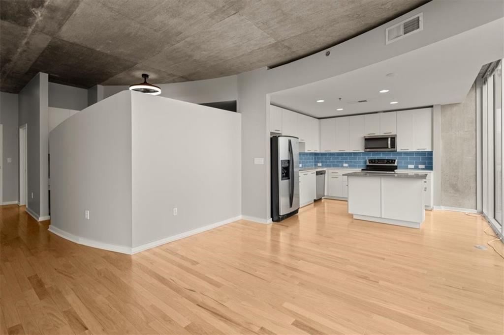 3324 Peachtree Road NE 2907