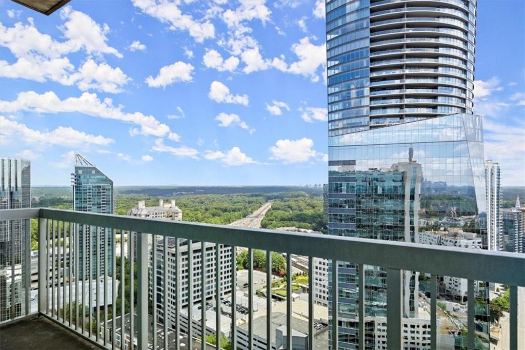 3324 Peachtree Road NE 2907