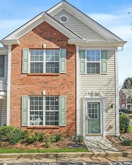 Fabulous Johns Creek/Alpharetta Location close to 400 and shopping. Walk to shops & restaurants. The 2-story townhouse with private 3 bedroom 2 1/2 bathroom end unit boasts of a large open Living room and Kitchen. Hardwood floors in the Living room. Nice back patio with shed for entertaining. TOP RATED school area - Dolvin Elementary, Autrey Mill Middle, Johns Creek High. You dont want to miss this townhouse , and it is ready for immediate move-in. A washer/Dryer is included. The tenant is responsible for maintenance.