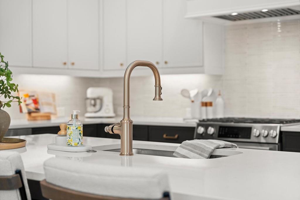 273 White Street NW 7