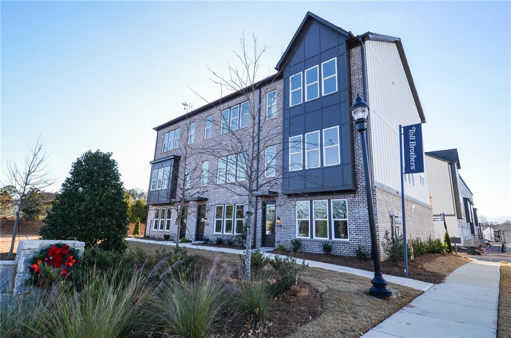 2316 Mockernut Trail