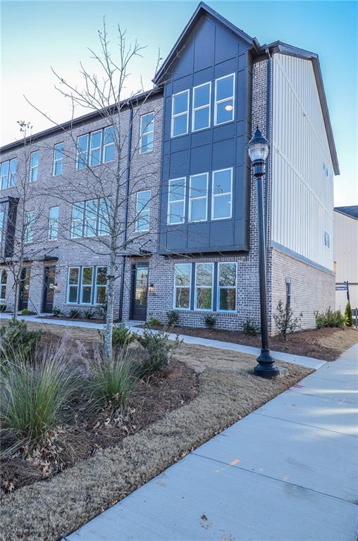 2316 Mockernut Trail