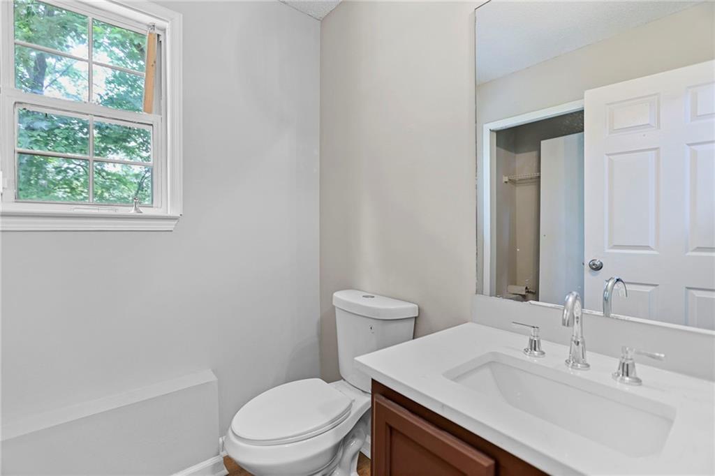 3315 Brookfield Drive, Austell, Georgia image 12