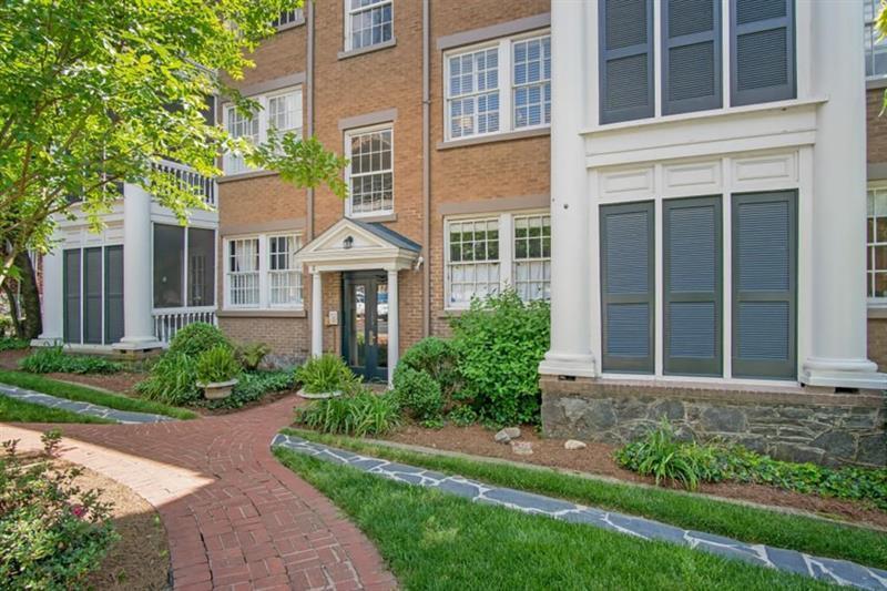 Collier House - Residential