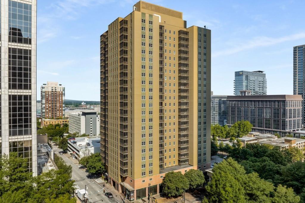 300 Peachtree Street Apt 9d