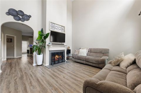 Townhouse For Sale - 119 Oak Green Drive<br/> Lawrenceville, GA 30044