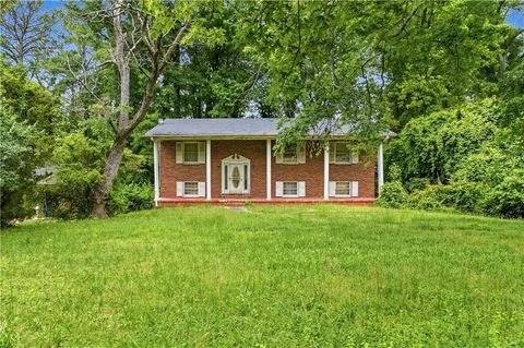 Photo of 2131 Chevy Chase Lane, Decatur, GA 30032 (MLS # 7769366)