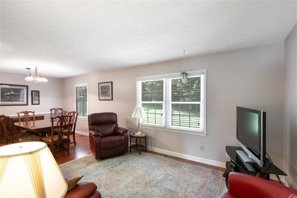 3359 Villa Lane