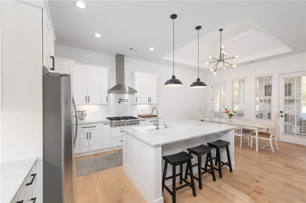 Roswell, Georgia 30075, United States, 4 Bedrooms Bedrooms, ,3 BathroomsBathrooms,Residential,Active,10346