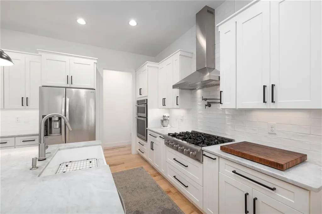 Roswell, Georgia 30075, United States, 4 Bedrooms Bedrooms, ,3 BathroomsBathrooms,Residential,Active,10346