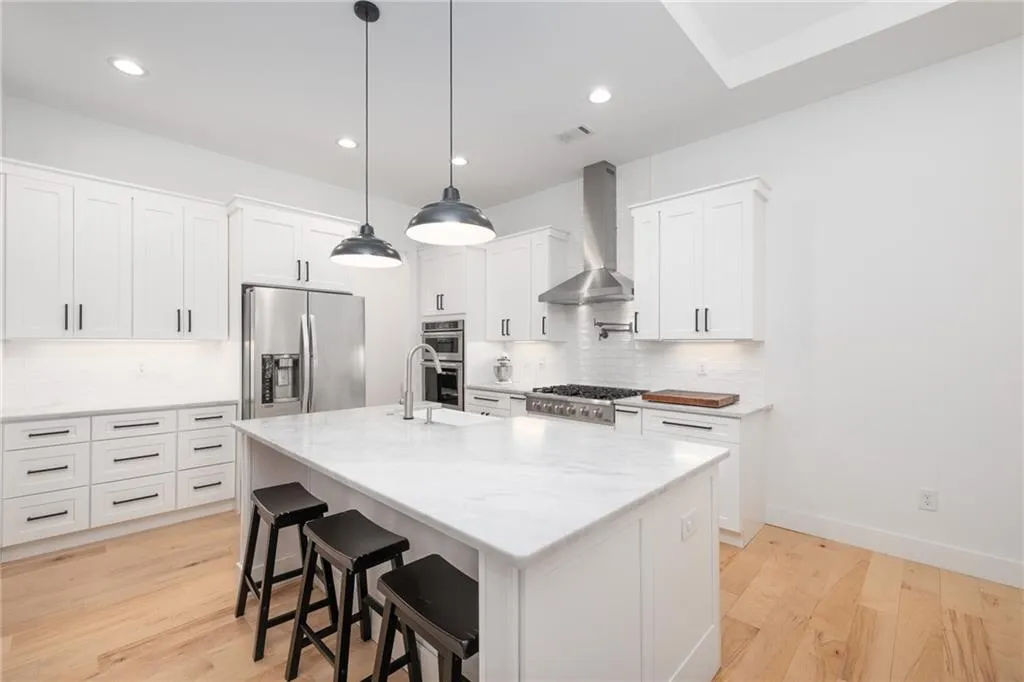 Roswell, Georgia 30075, United States, 4 Bedrooms Bedrooms, ,3 BathroomsBathrooms,Residential,Active,10346