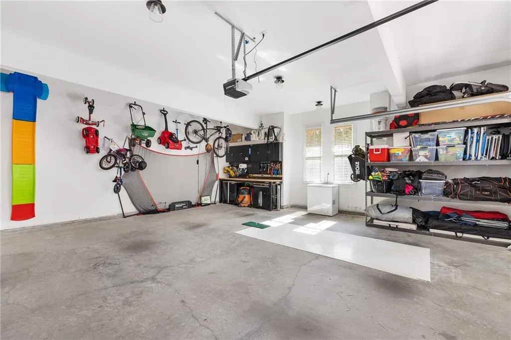 Roswell, Georgia 30075, United States, 4 Bedrooms Bedrooms, ,3 BathroomsBathrooms,Residential,Active,10346