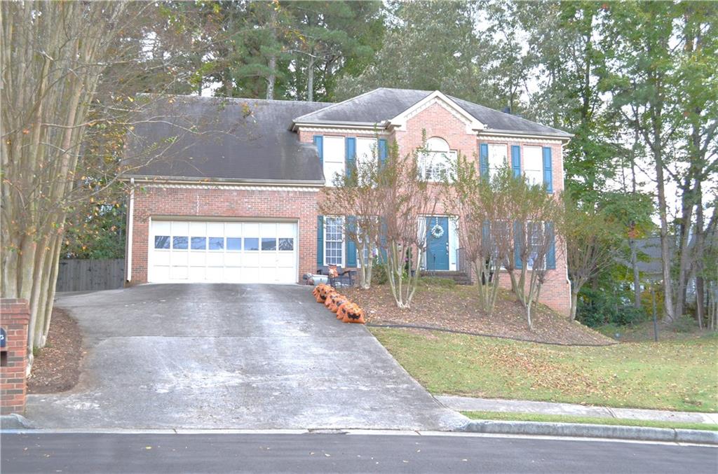 1573 Vinings Court