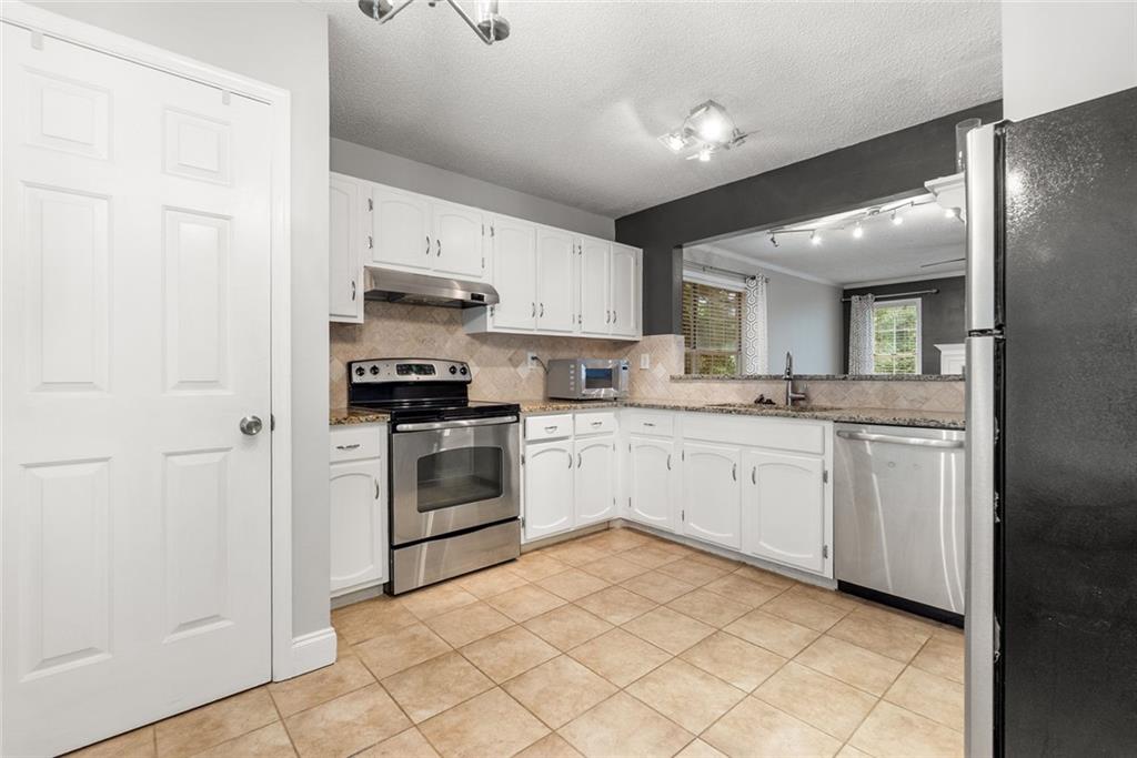 5042 Laurel Bridge Drive SE