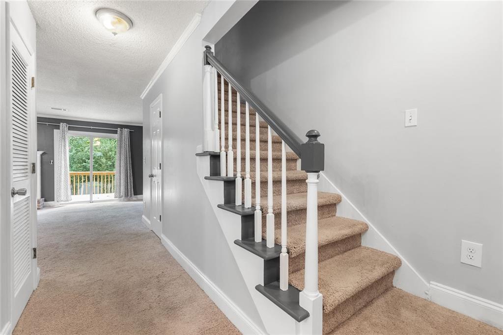 5042 Laurel Bridge Drive SE