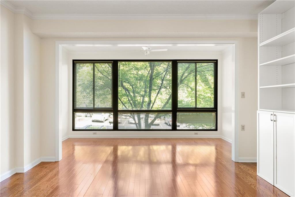 1800 Clairmont Lake 216