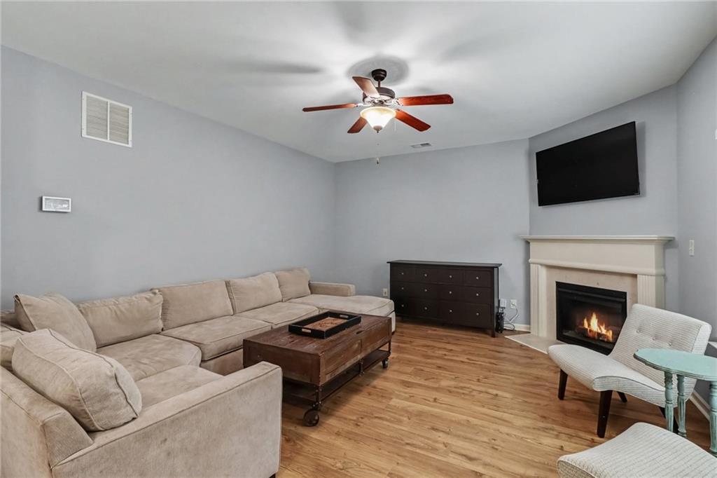 252 Parkmont Way
