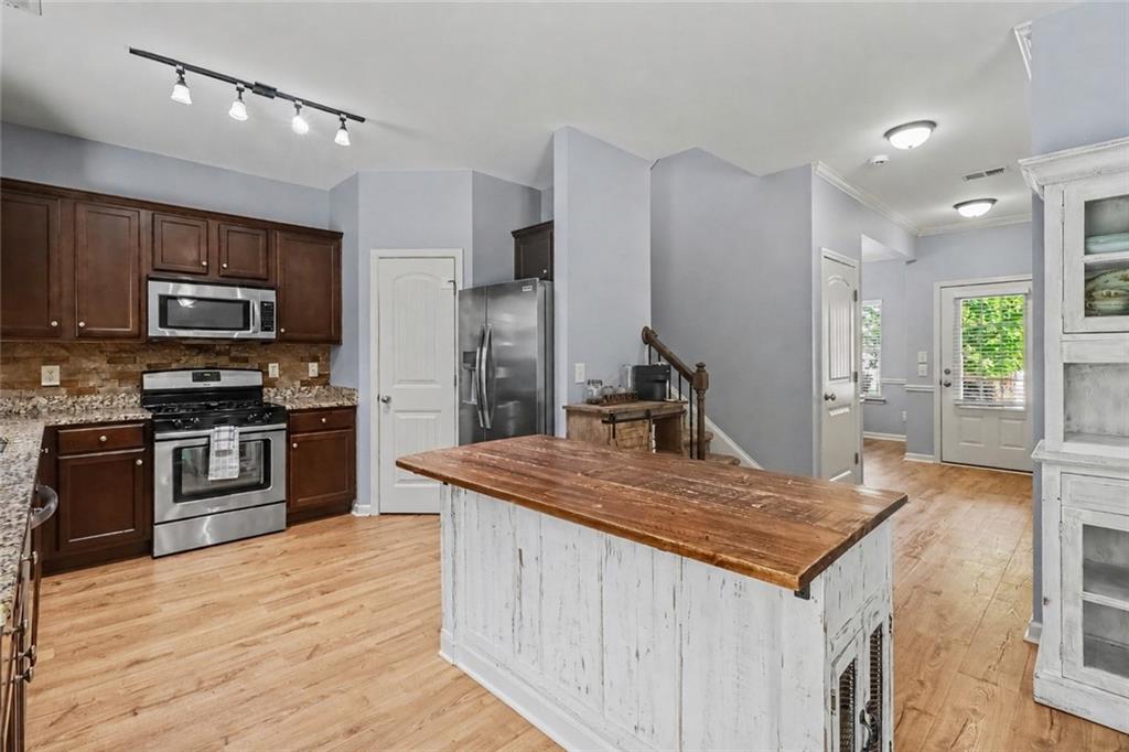 252 Parkmont Way