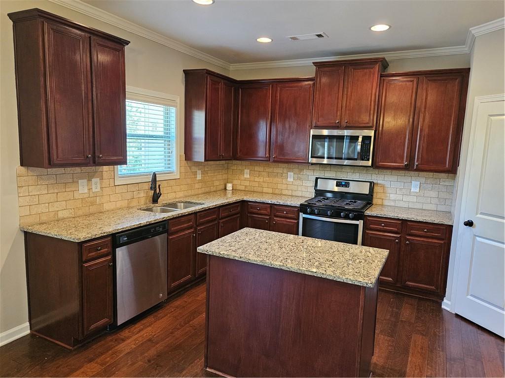 4748 Lost Creek Drive, Gainesville, Georgia image 3