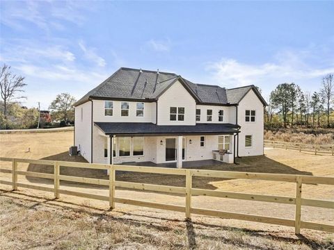 A home in Dacula