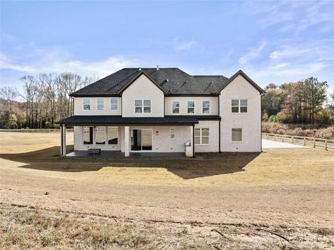 A home in Dacula