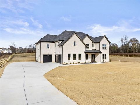 A home in Dacula