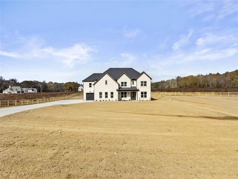 A home in Dacula