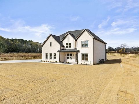 A home in Dacula