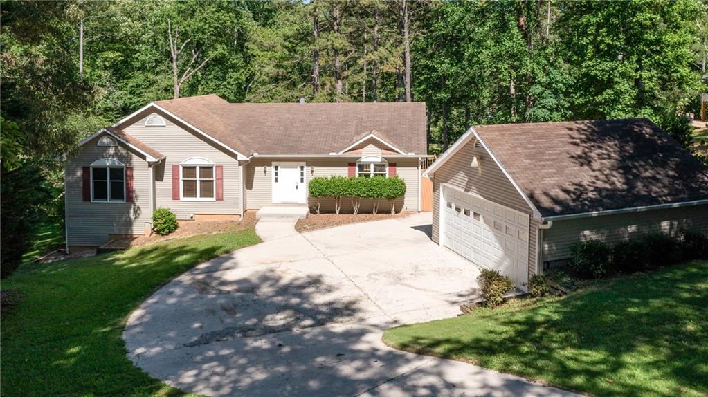 121 Lake Drive, Dawsonville, Georgia image 3