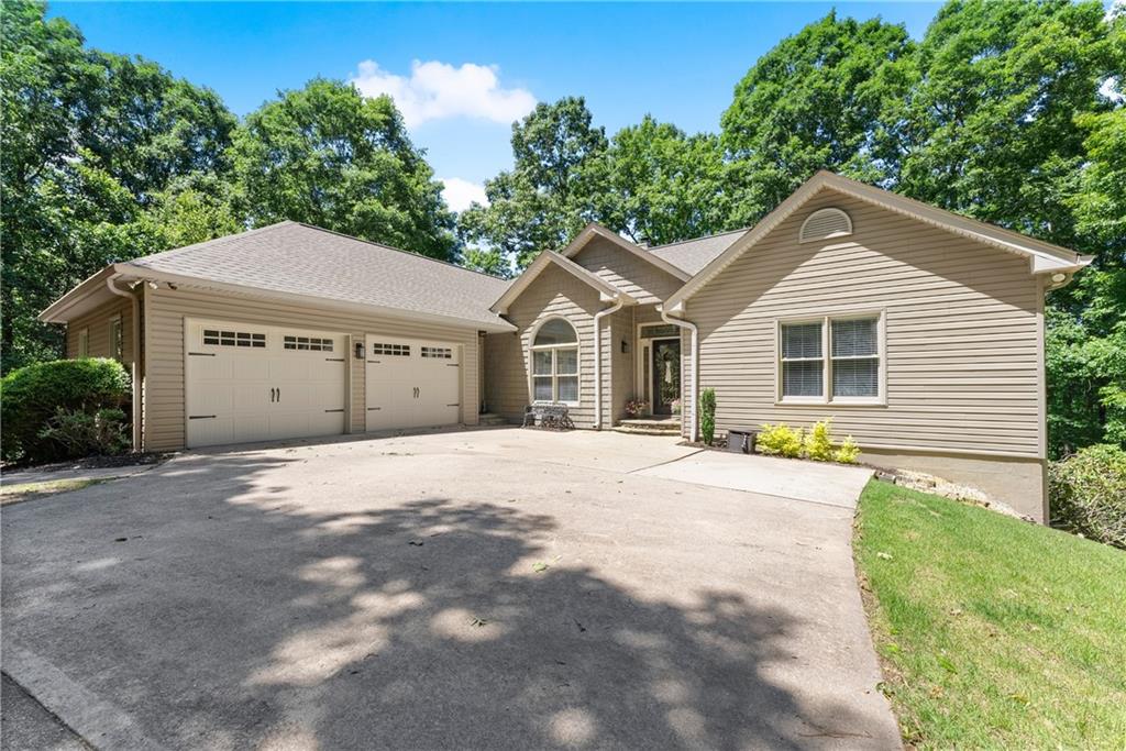 3652 Shady Oak Trail
