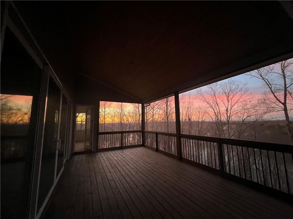 7560 Crestline Drive