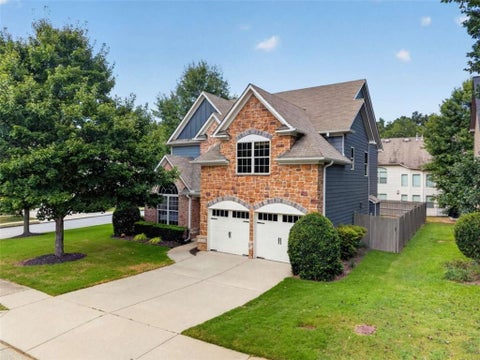 Homes For Sale - 426 Shiloh Manor Drive<br/> Marietta, GA 30066