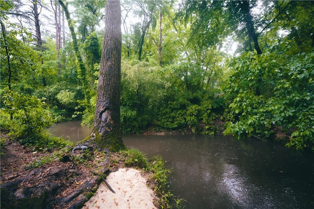 2015 Audubon Drive NE