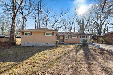 Photo of 1321 Snapfinger Road, Decatur, GA 30032 (MLS # 7697761)