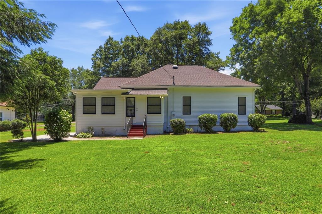 10 Woodlawn Avenue