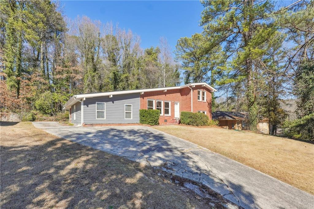 3035 Mclendon Circle, Atlanta, Georgia image 3