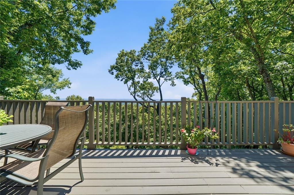 251 Panorama Point